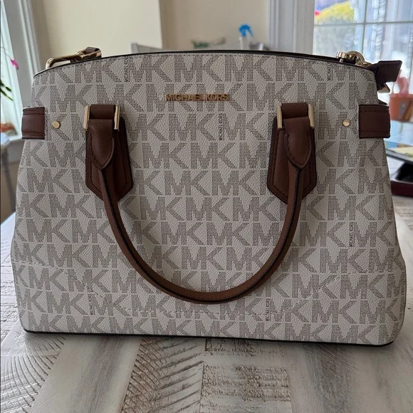 Michael Kors Cream Vanilla Signature Satchel with Brown Trim - Picture 12 of 12
